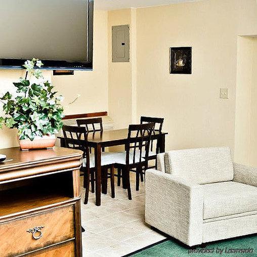 דלאוור Pacer Inn & Suites Motel מראה חיצוני תמונה